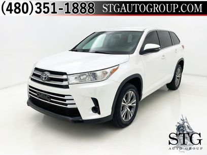 Used 2017 Toyota Highlander LE
