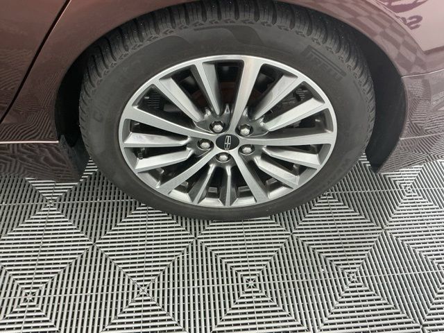 Used 2019 Lincoln MKZ Premiere AWD/4WD image 17