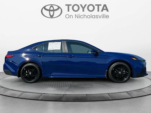 Used 2026 Toyota Camry SE w/ Convenience Package FWD image 6