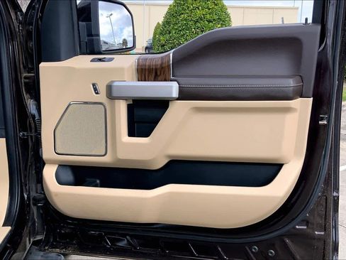 Used 2020 Ford F150 Lariat w/ Equipment Group 501A Mid image 21