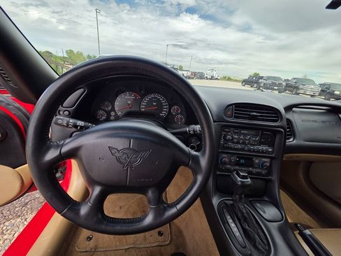 Used 1998 Chevrolet Corvette Convertible image 25