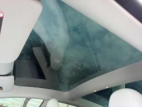 Used 2023 Tesla Model 3 Performance image 20