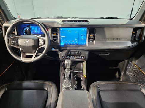 Used 2024 Ford Bronco Badlands AWD/4WD image 10