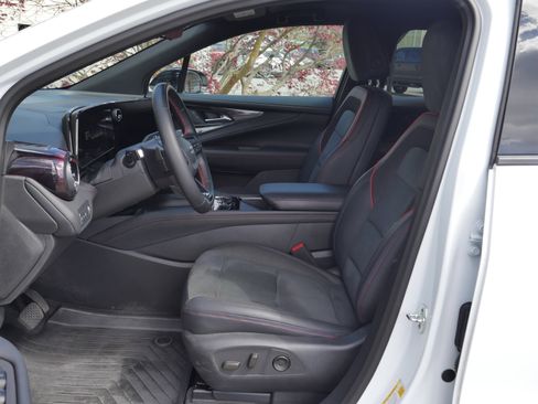 Used 2024 Chevrolet Blazer EV RS AWD/4WD image 3