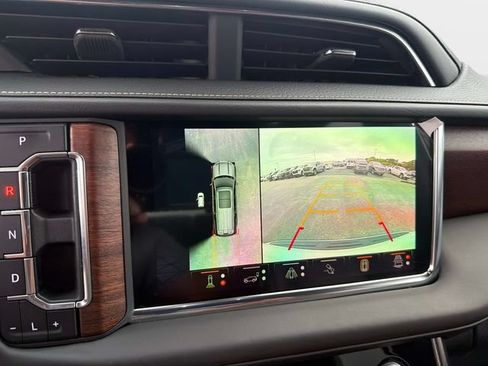 Used 2024 GMC Yukon Denali Ultimate AWD/4WD image 24