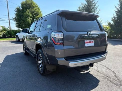 Used 2022 Toyota 4Runner TRD Off-Road Premium w/ Moonroof Package AWD/4WD image 3