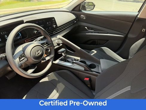 Certified 2026 Hyundai Elantra SE FWD image 10