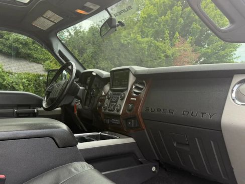 Used 2015 Ford F350 Lariat w/ Lariat Ultimate Package AWD/4WD image 28