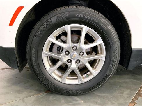 Used 2024 Chevrolet Equinox LT AWD/4WD image 9
