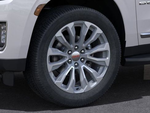 Used 2024 GMC Yukon XL Denali w/ Advanced Technology Package RWD image 9