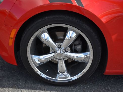 Used 2019 Chevrolet Camaro LT image 16