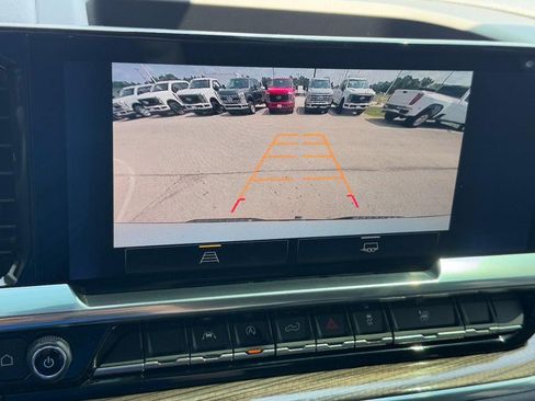 Used 2023 Chevrolet Silverado 1500 LT AWD/4WD image 20