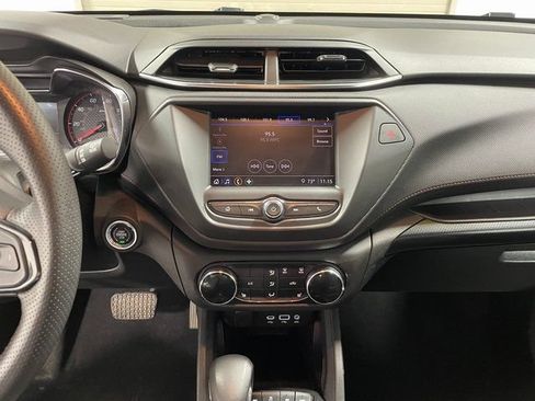 Used 2023 Chevrolet TrailBlazer RS AWD/4WD image 16