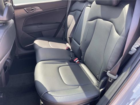 New 2026 Kia Sportage EX FWD image 17