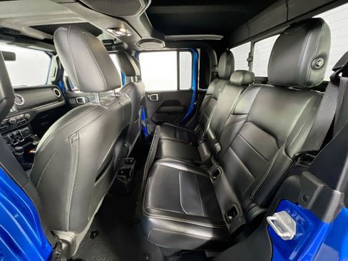 Used 2021 Jeep Gladiator Overland w/ Popular Equipment Package image 23