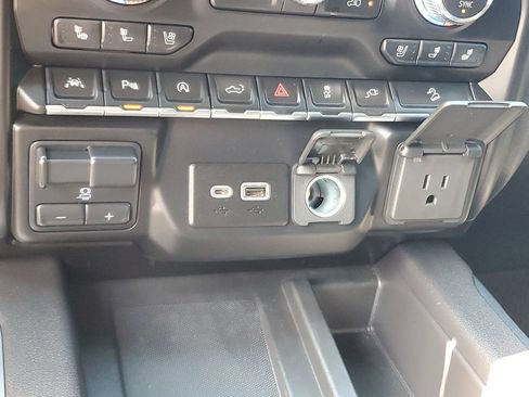 Used 2021 GMC Sierra 1500 Denali w/ Technology Package AWD/4WD image 25