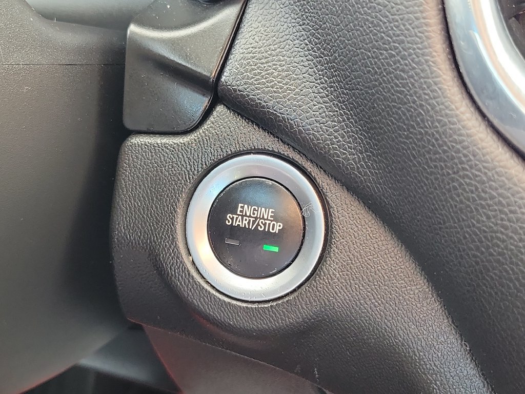 Used 2020 Chevrolet Equinox LT w/ Driver Convenience Package AWD/4WD image 23
