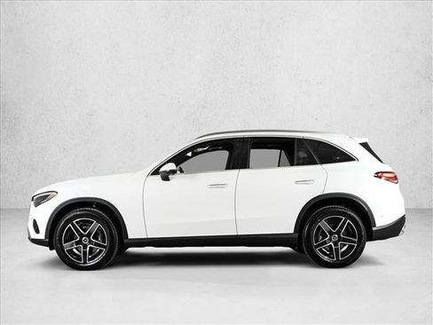 Used 2026 Mercedes-Benz GLC 300 4MATIC image 9
