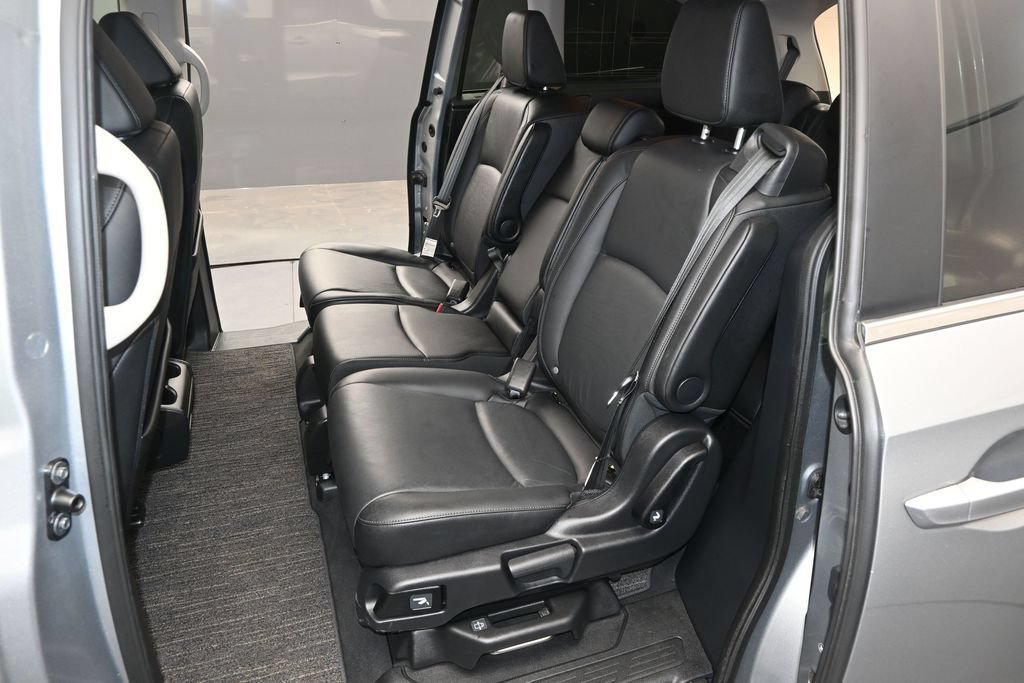 Used 2025 Honda Odyssey EX-L image 12