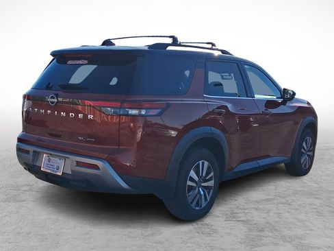 Used 2023 Nissan Pathfinder SL image 5