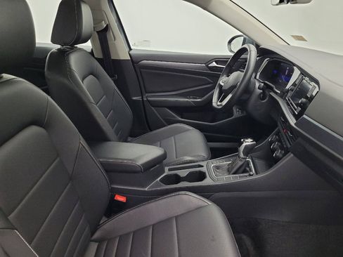 Used 2024 Volkswagen Jetta SE image 21