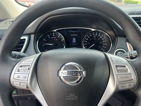 Used 2016 Nissan Rogue SV FWD image 18