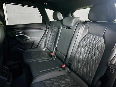 Used 2025 Audi SQ5 Premium Plus w/ Premium Plus Package image 23