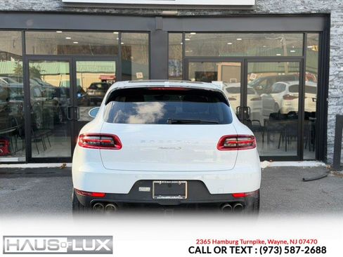 Used 2015 Porsche Macan S w/ Infotainment Package image 18