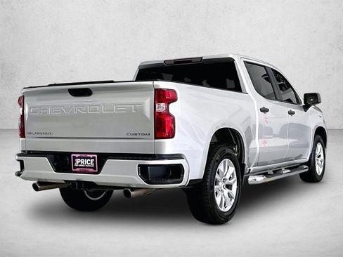 Used 2022 Chevrolet Silverado 1500 Custom RWD image 2
