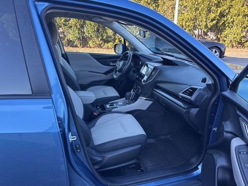 Used 2024 Subaru Forester Premium image 11