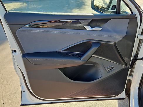 New 2026 Volkswagen Tiguan SE image 13