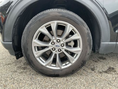 Used 2021 Ford Explorer XLT w/ Equipment Group 202A AWD/4WD image 16