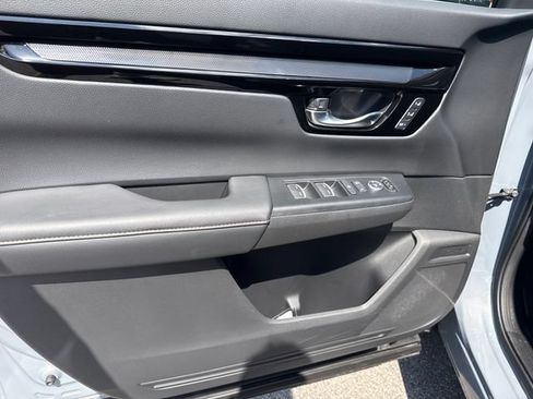 Used 2024 Honda CR-V Sport Touring image 9