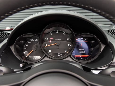 Certified 2025 Porsche 718 Boxster RWD image 14
