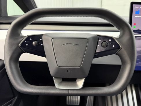 Used 2024 Tesla Cybertruck AWD Crew Cab image 20