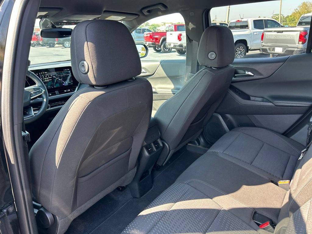 Used 2026 Chevrolet Equinox LT AWD/4WD image 35