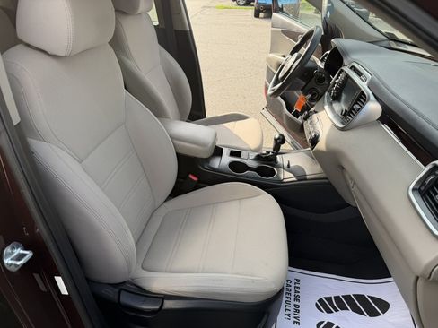 Used 2018 Kia Sorento AWD image 34
