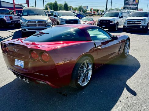 Used 2006 Chevrolet Corvette Coupe w/ Preferred Equipment Group RWD image 5