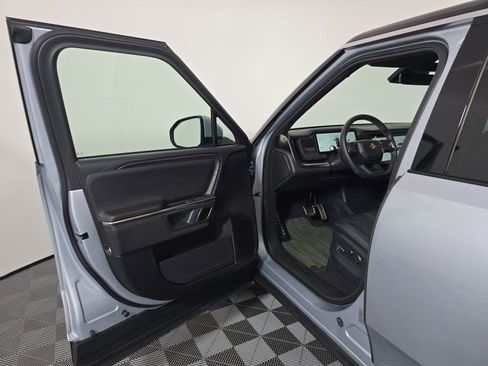 Used 2023 Rivian R1S Adventure AWD/4WD image 16