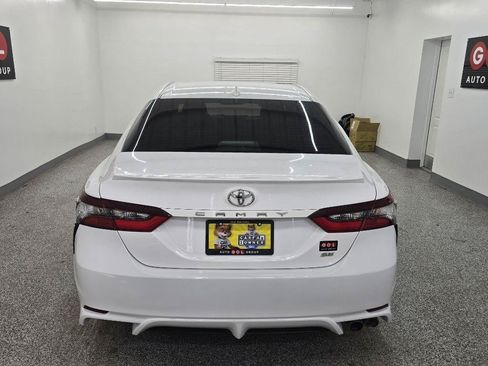 Used 2021 Toyota Camry SE FWD image 8