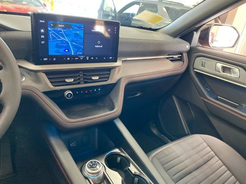 New 2026 Ford Explorer ST-Line w/ ST-Line Street Pack AWD/4WD image 13