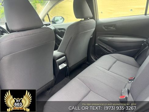 Used 2025 Toyota Corolla LE FWD image 9