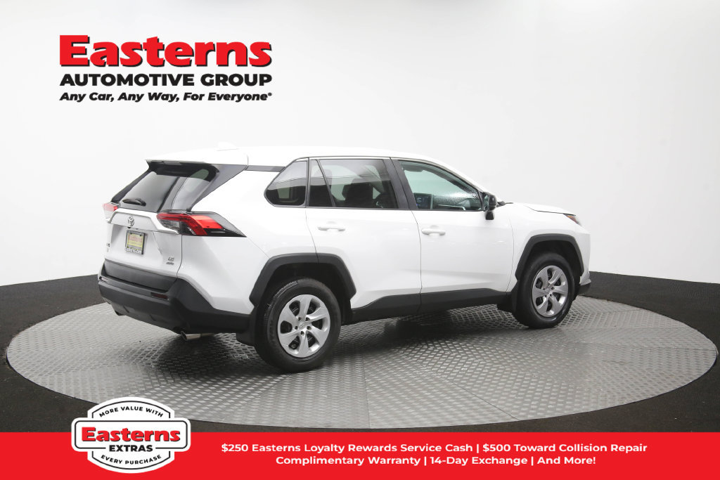 Used 2023 Toyota RAV4 LE AWD/4WD image 42