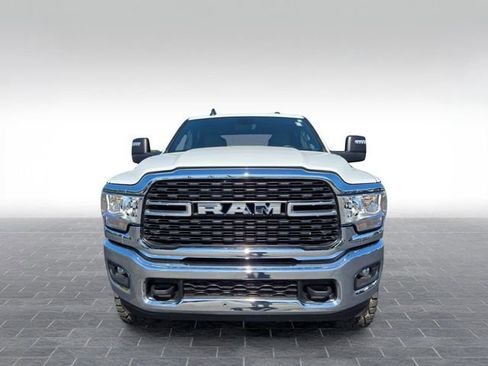 Used 2024 RAM 2500 Big Horn AWD/4WD image 2