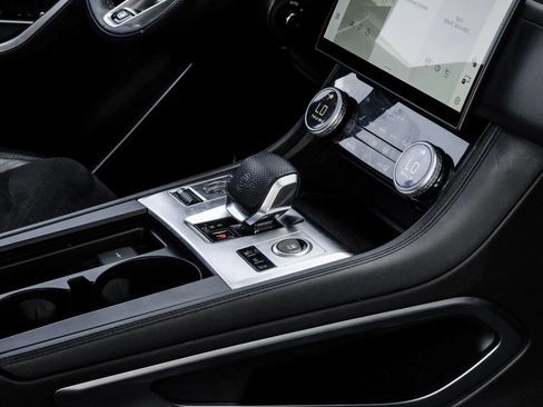 Used 2025 Jaguar F-PACE SVR AWD/4WD image 29