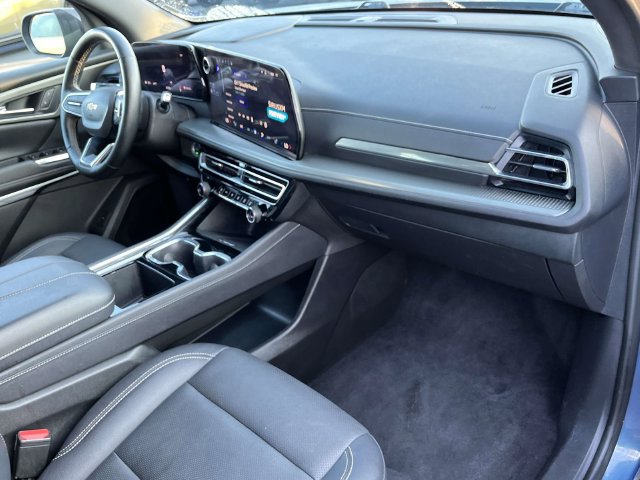 Used 2025 Chevrolet Traverse LT AWD/4WD image 26