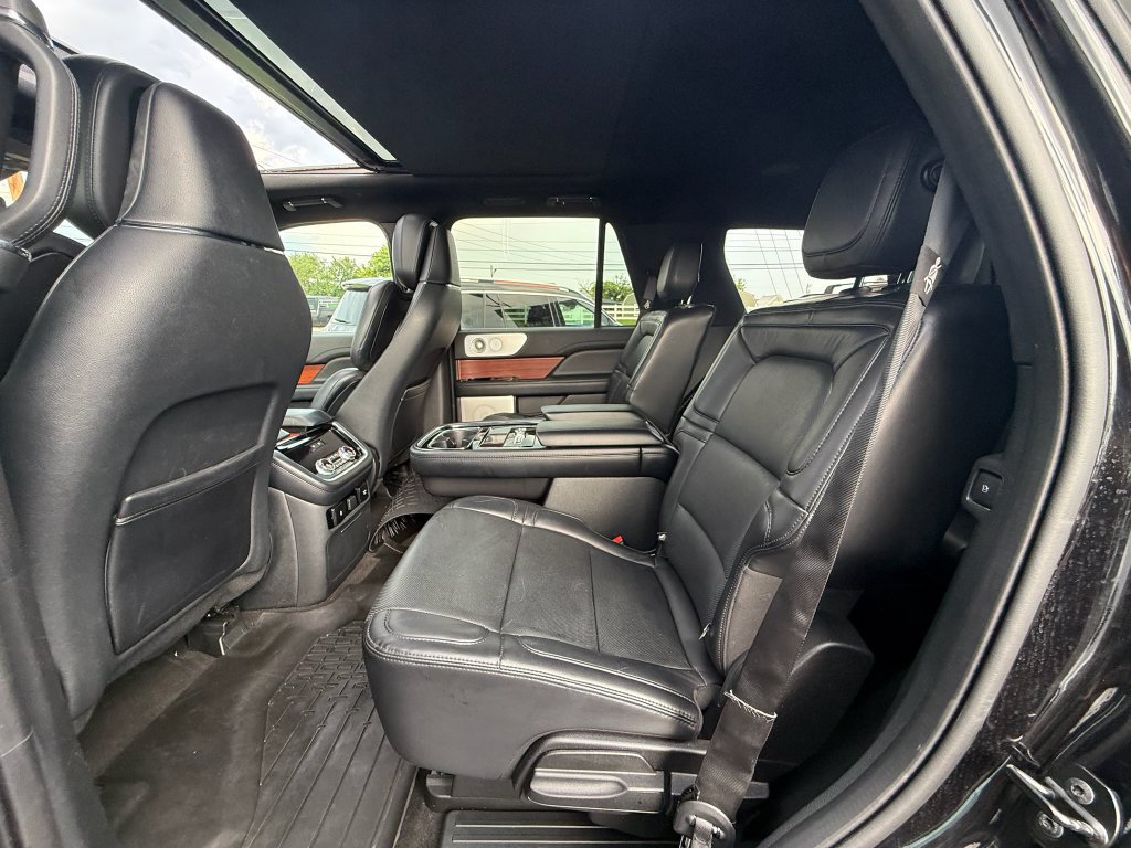Used 2020 Lincoln Navigator Reserve w/ Luxury Package AWD/4WD image 19