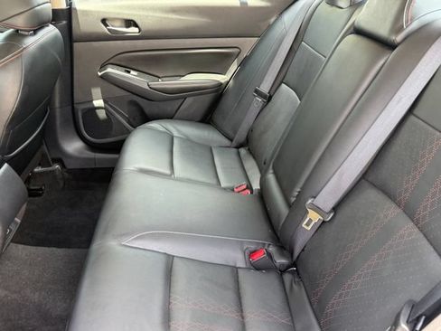 Used 2024 Nissan Altima 2.5 SR w/ SR Premium Package FWD image 23