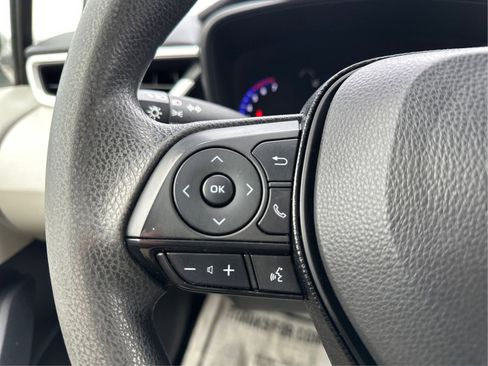 Used 2021 Toyota Corolla LE w/ Carpet Mat Package (TMS) image 31