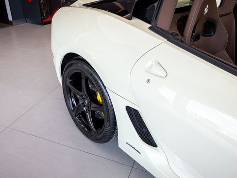 Used 2011 Ferrari 599 SA Aperta image 18